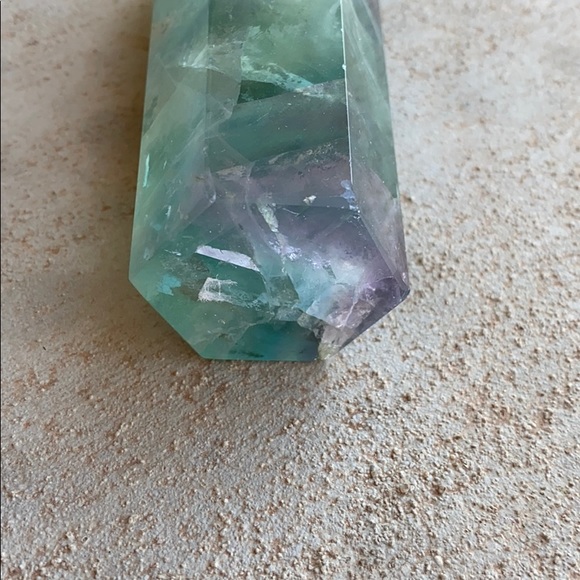 Fluorite point - Picture 7 of 8